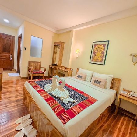 Luang Phasouk Hotel لوانغ برابانغ المظهر الخارجي الصورة